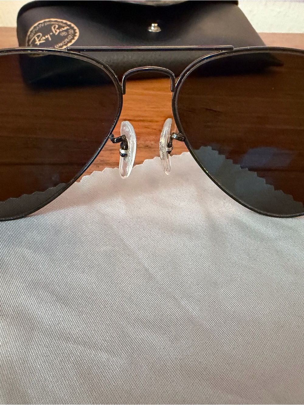 Ray-Ban Classic Aviator Sunglasses - Black - Picture 9 of 10